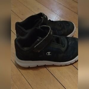 Champion Black Sneakers Athletic Casual Design